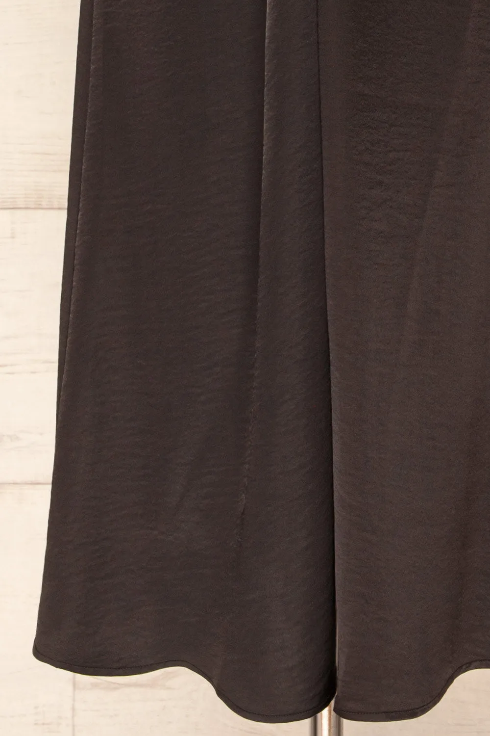 Bossie Black | Long Satin Dress w/ Knot Effect