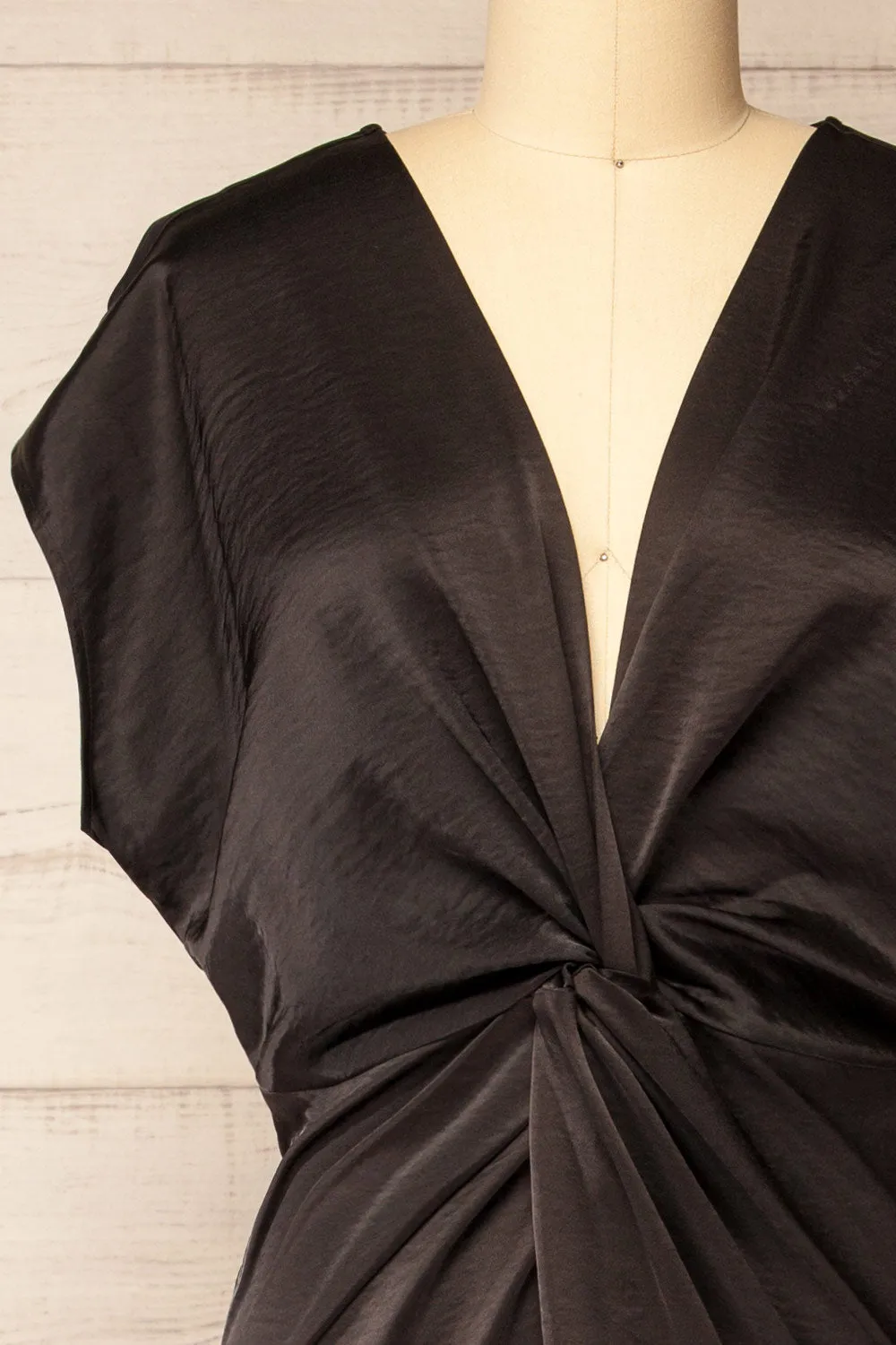 Bossie Black | Long Satin Dress w/ Knot Effect