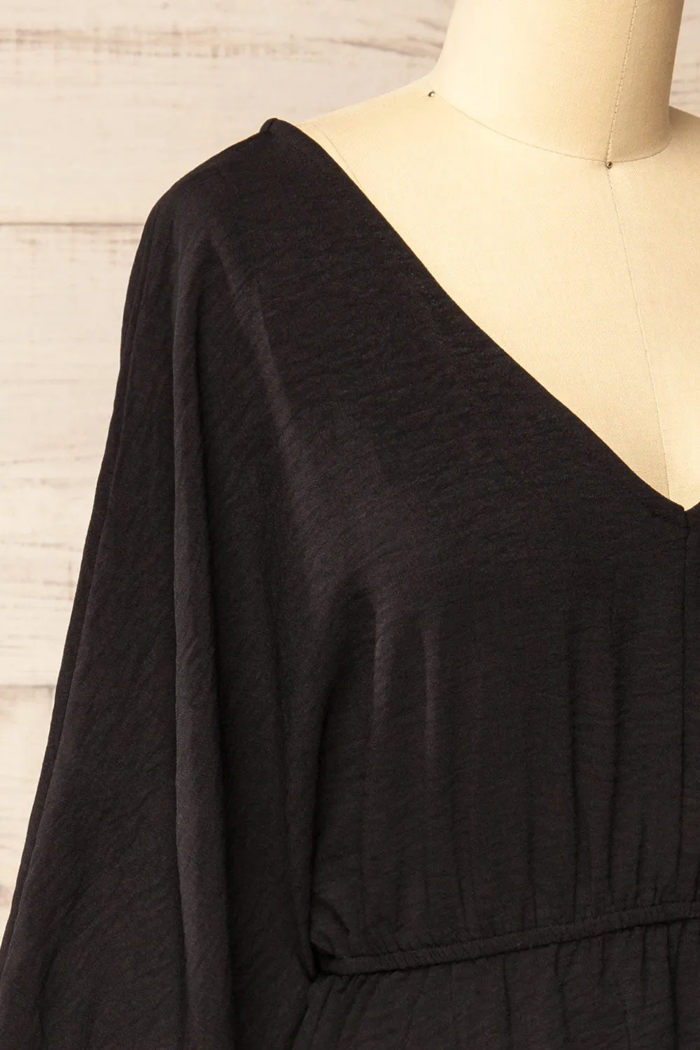 Fordwich | Short Black Dress w/ Batwing Sleeves
