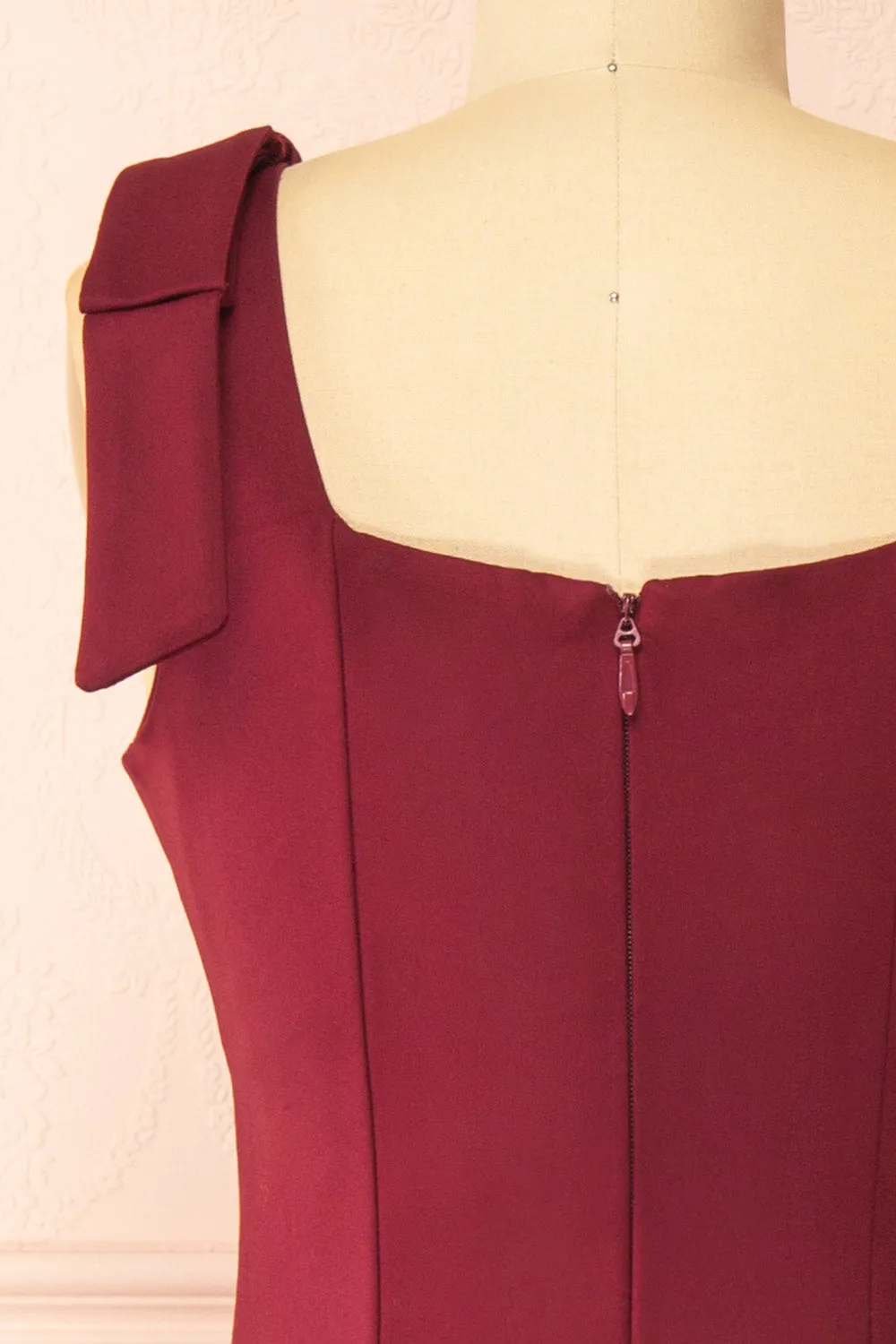 Gaile Burgundy | Shoulder Tie Midi Dress