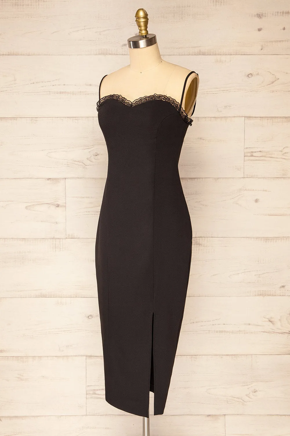Lenna Black | Fitted Midi Dress w/ Sweetheart Neckline