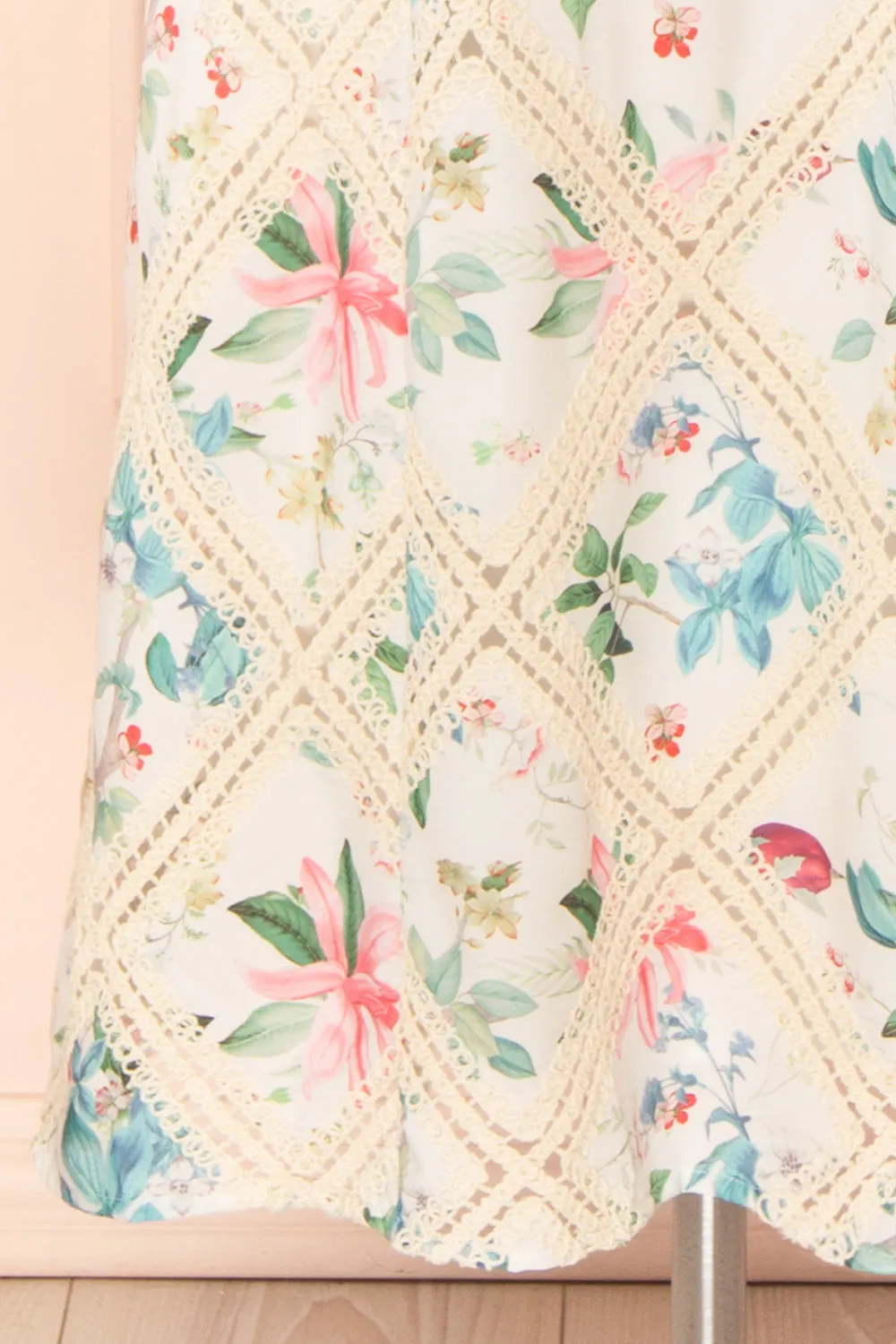 Manon | White Midi Floral Dress w/ Lace Detailing
