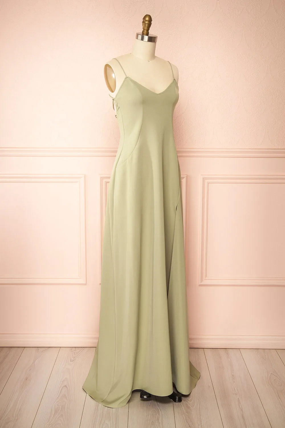 Vivina Sage | A-line Maxi Dress with Open Back