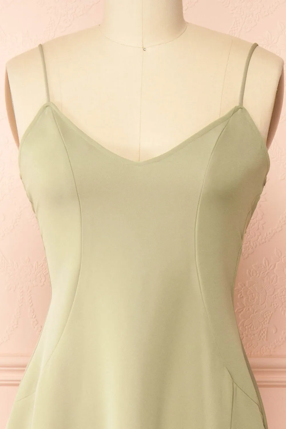 Vivina Sage | A-line Maxi Dress with Open Back